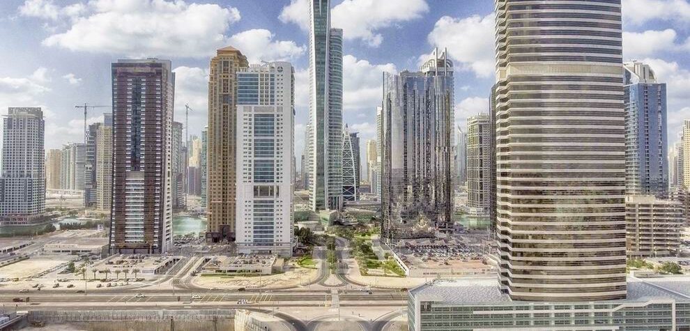 Dubai Jumeirah Emirates Towers